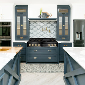 ZLINE Autograph Edition 48" Porcelain Rangetop with 7 Gas Burners in Black Stainless Steel and Gold Accents (RTBZ-48-G)